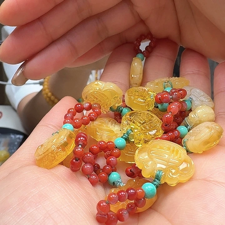 琥珀未镶嵌珠宝奇石吊坠