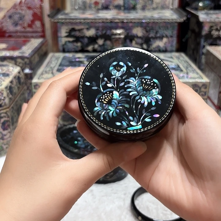 菊花款点螺工艺戒指盒