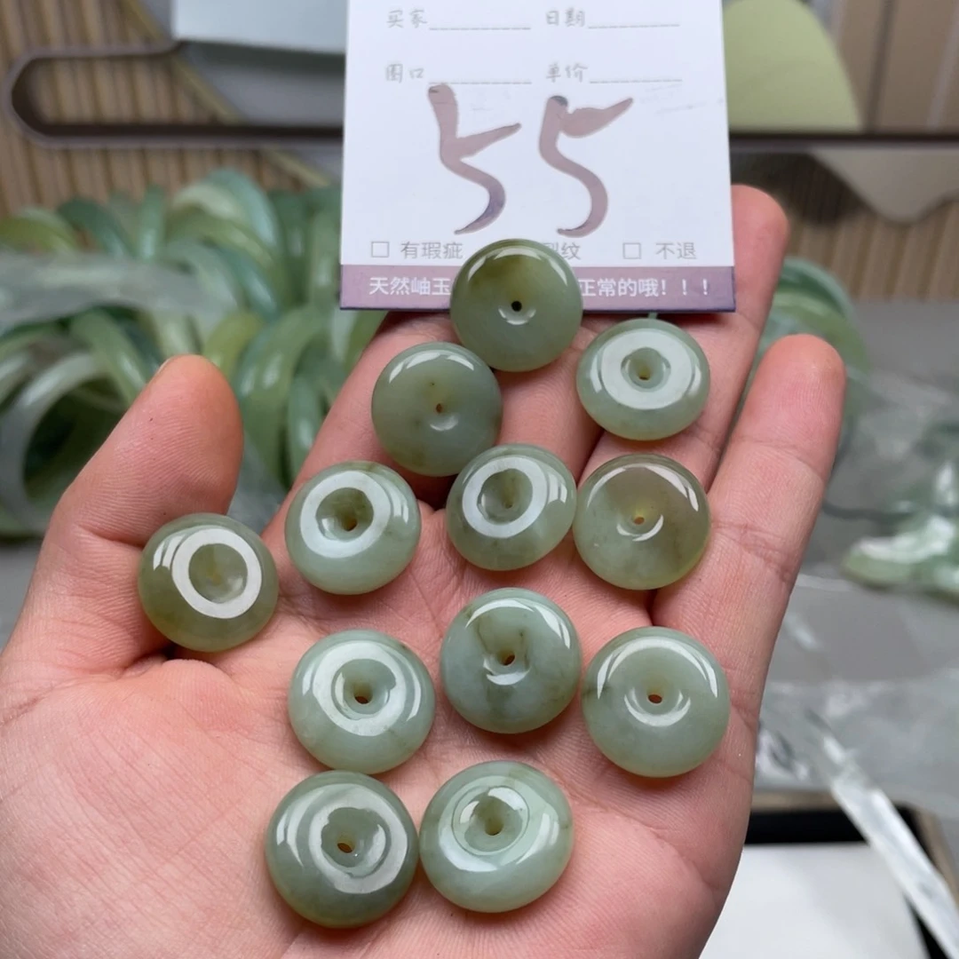 岫玉吊坠吊坠未镶嵌多样性发货发一件