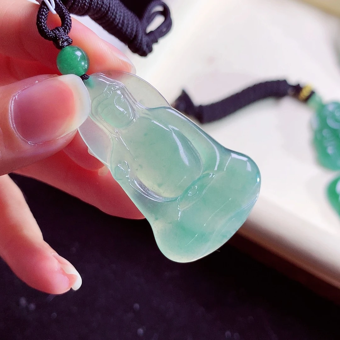 颈饰未镶嵌翡翠天然