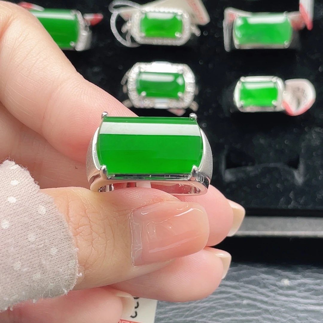 翡翠银S925镶嵌戒指天然A货翡翠没运费险4032