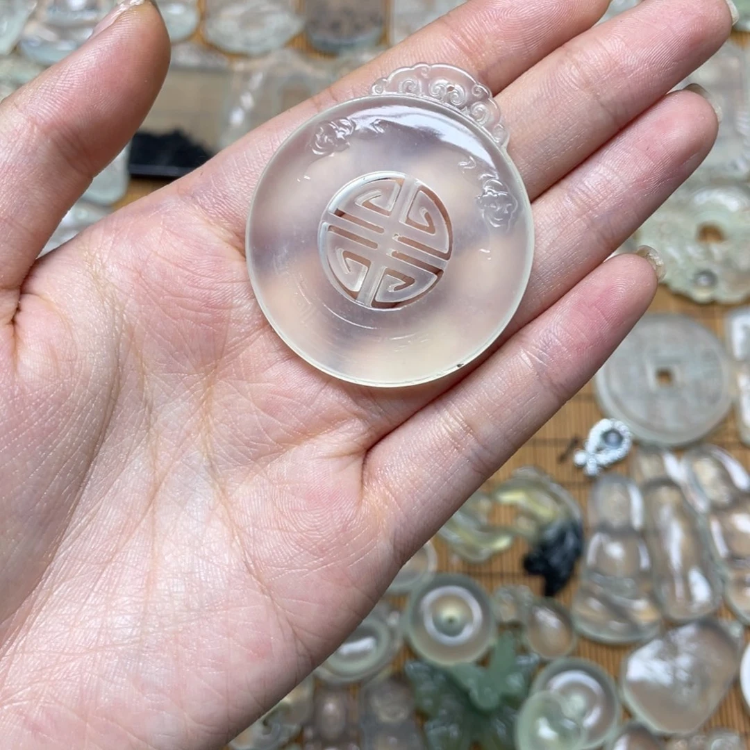 未镶嵌蛇纹石玉颈饰B**.