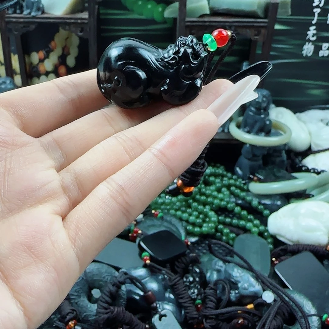 颈饰未镶嵌和田玉