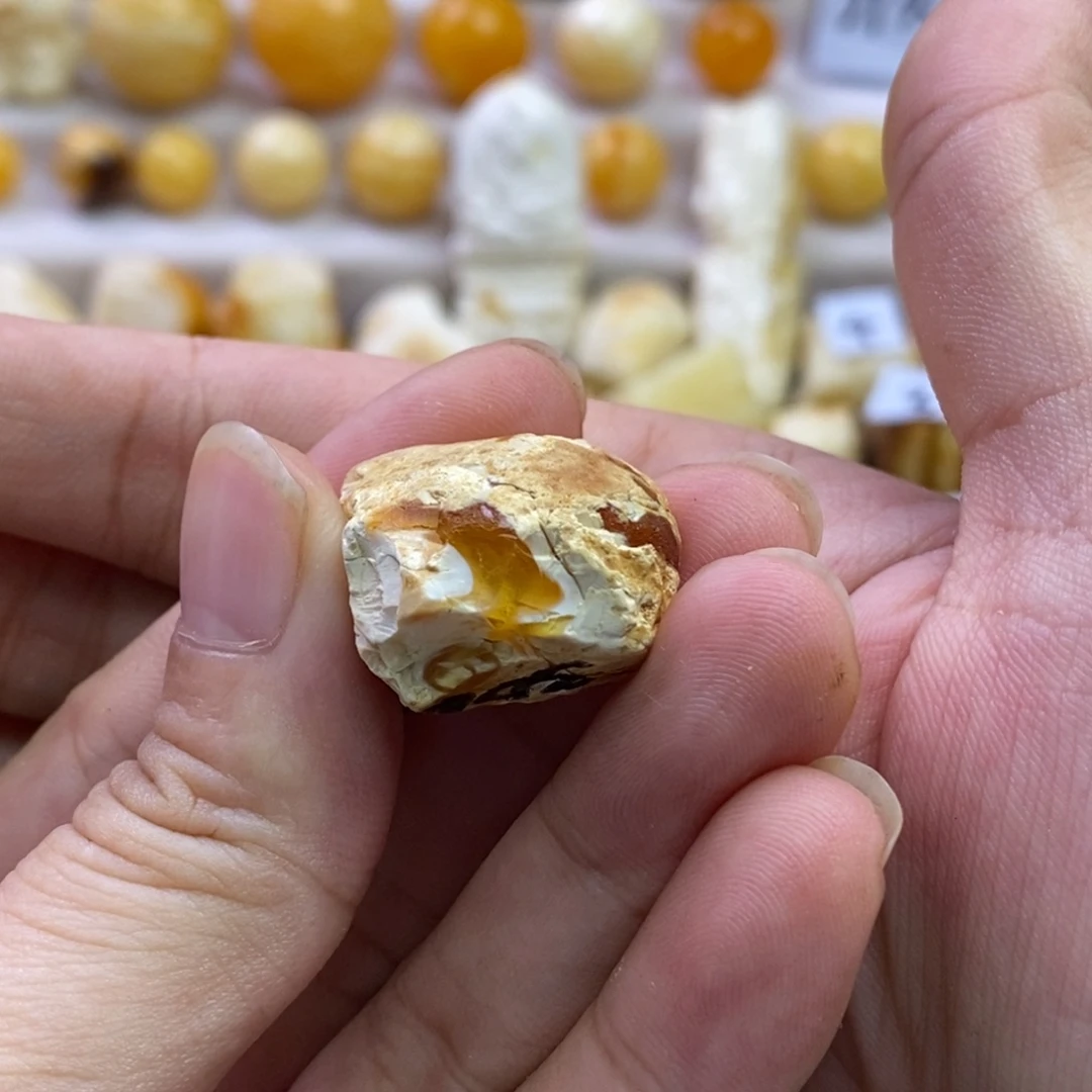 南***游定制琥珀未镶嵌蜜蜡