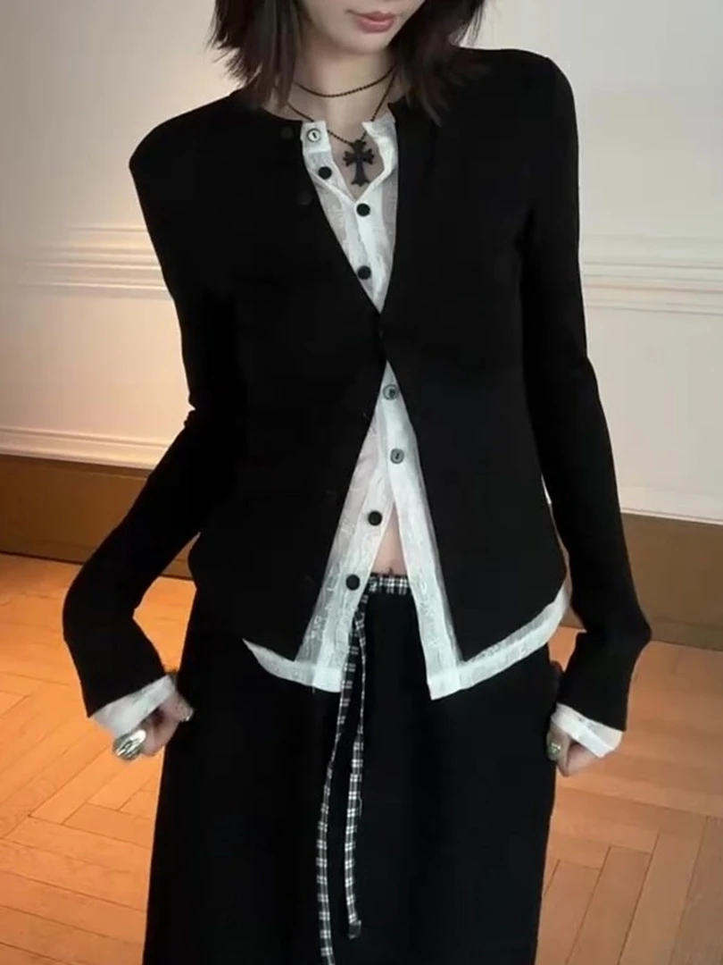 蕾丝打底拼接黑色假两件上衣2025年初秋新款圆领双排扣撞色打底衫