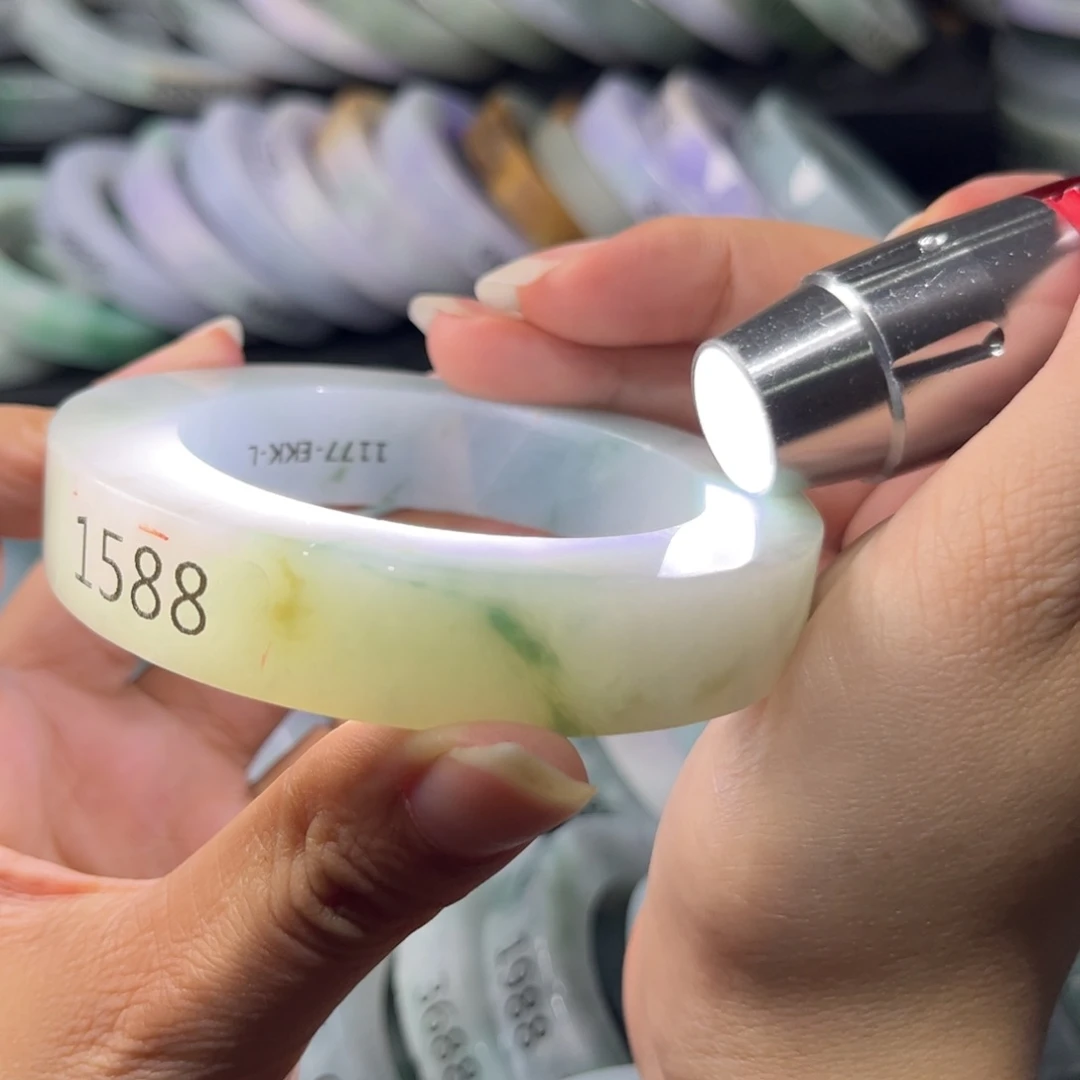 定制翡翠手镯未镶嵌