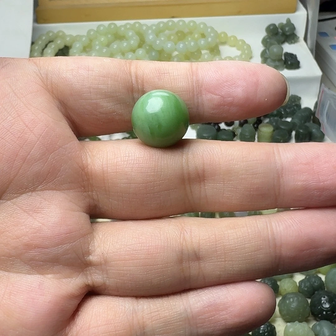 L***哥未镶嵌和田玉珠宝半成品和田玉碧玉圆珠16㎜