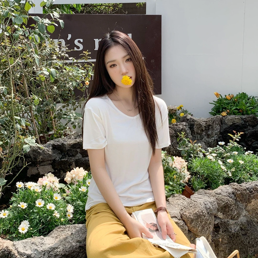 春夏季简约纯色白色大V领宽松慵懒感冰感弹力短袖t恤女休闲892