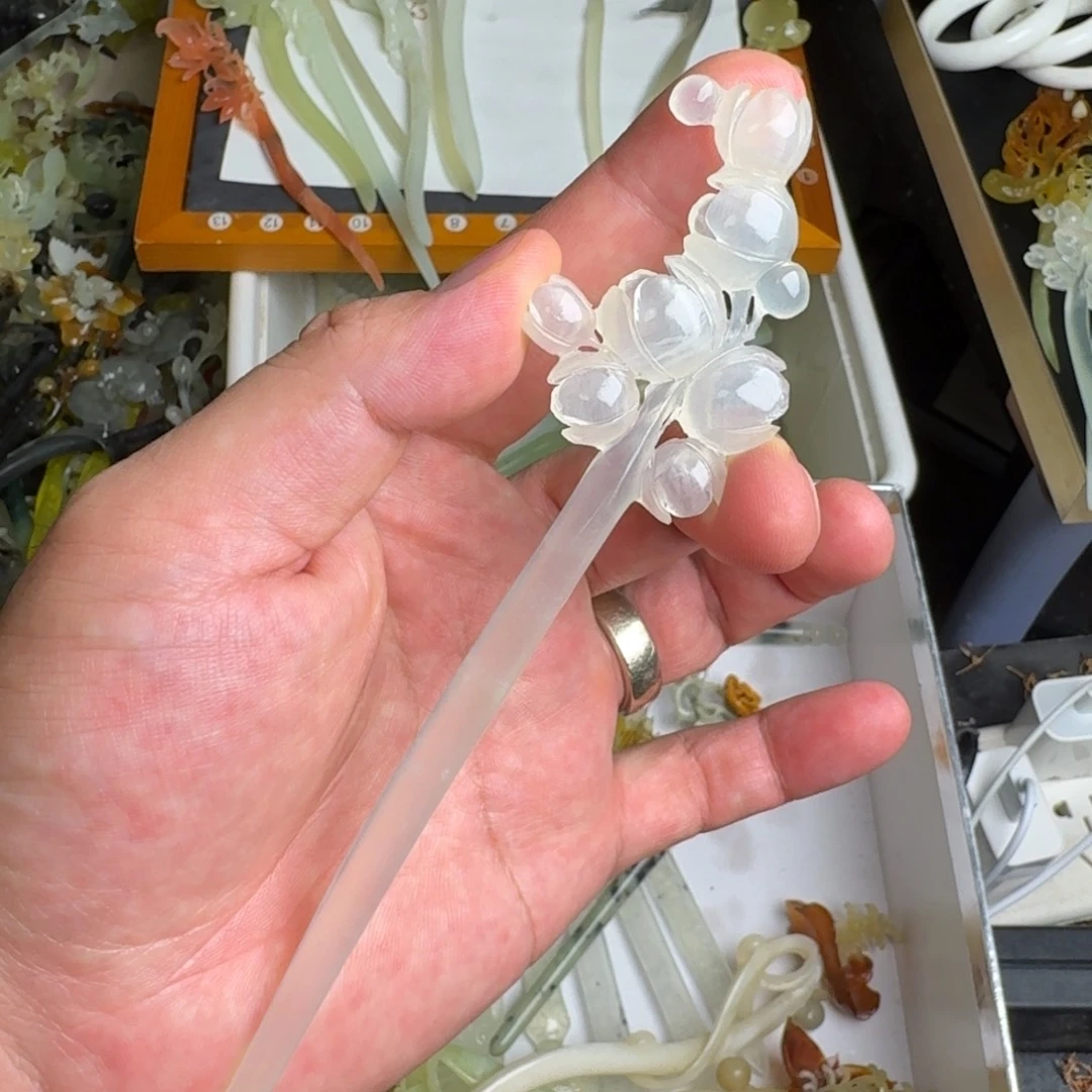 蛇纹石玉未镶嵌发饰