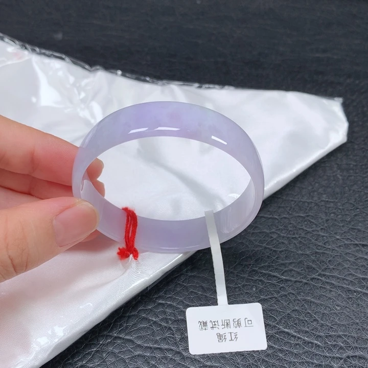 翡翠未镶嵌手镯