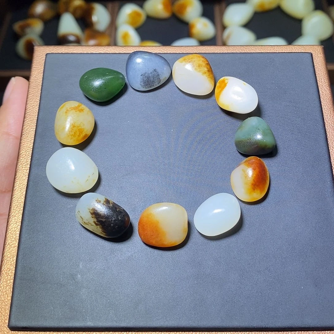 和田玉未镶嵌手串