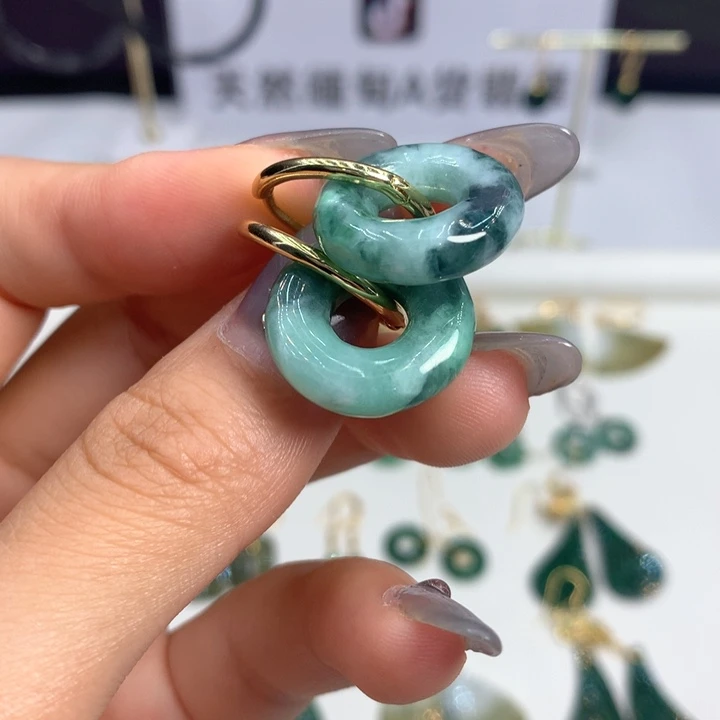 翡翠未镶嵌耳饰耳饰