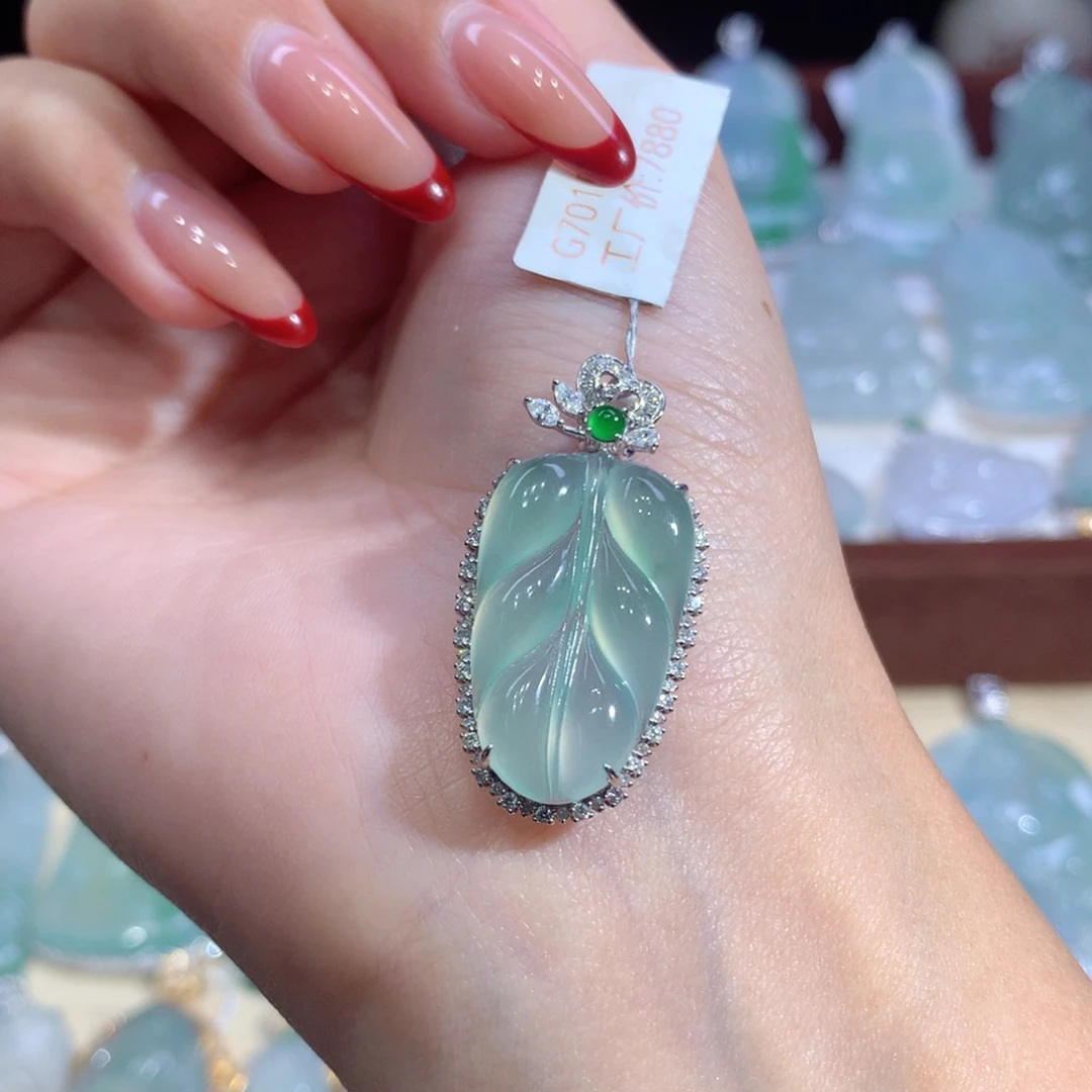 吊坠(不含链)18K金镶嵌翡翠