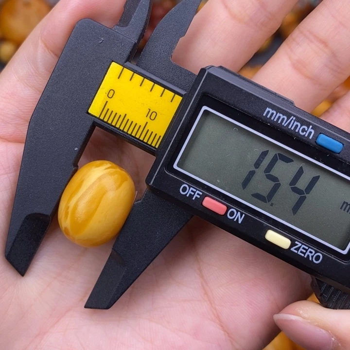 琥珀未镶嵌裸石蜜蜡M