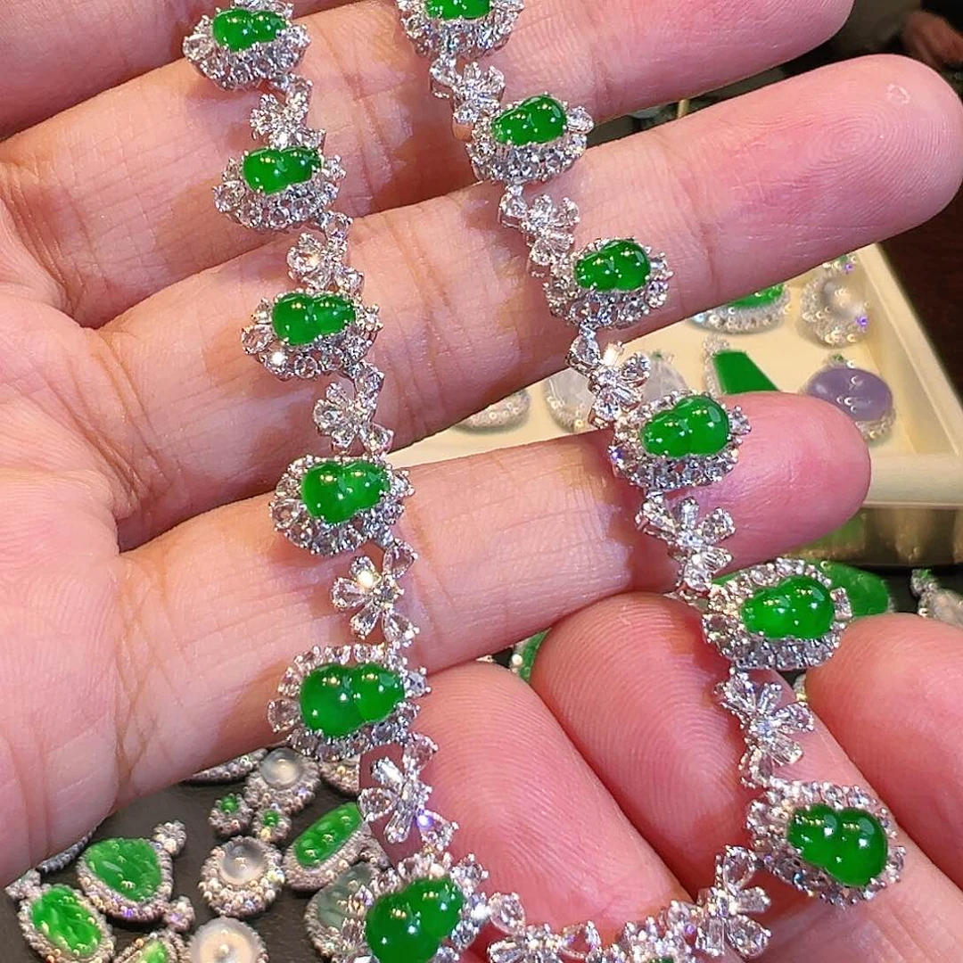 翡翠颈饰18K金镶嵌翡翠