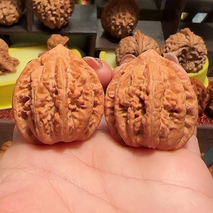 难**涂小手捻……核桃……核桃