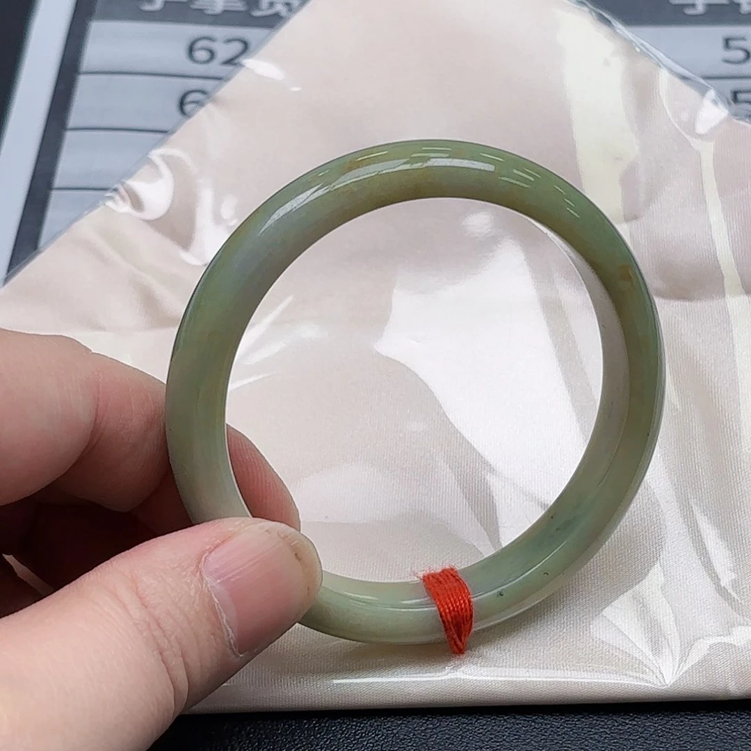 未镶嵌手镯翡翠手镯