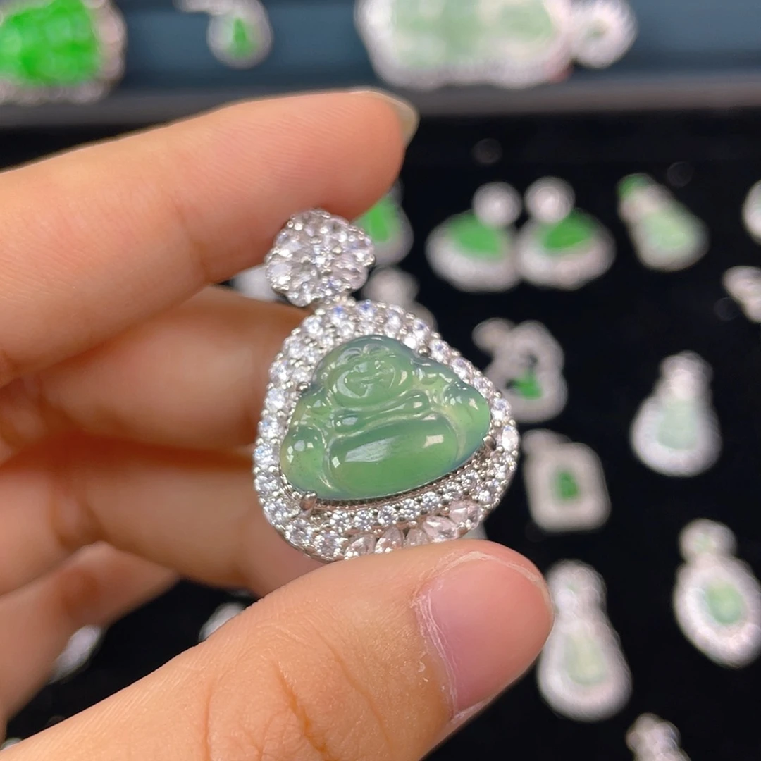 颈饰未镶嵌翡翠吊坠