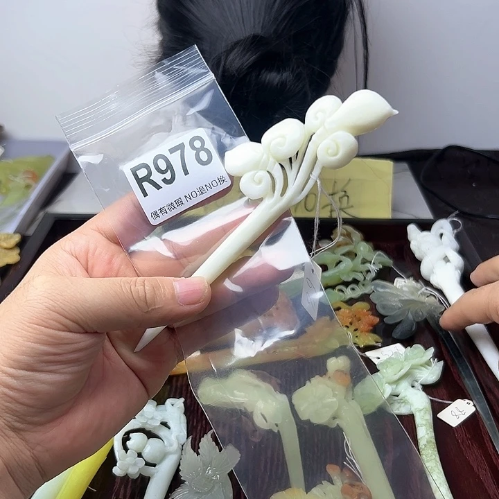 蛇纹石玉发饰合金世*