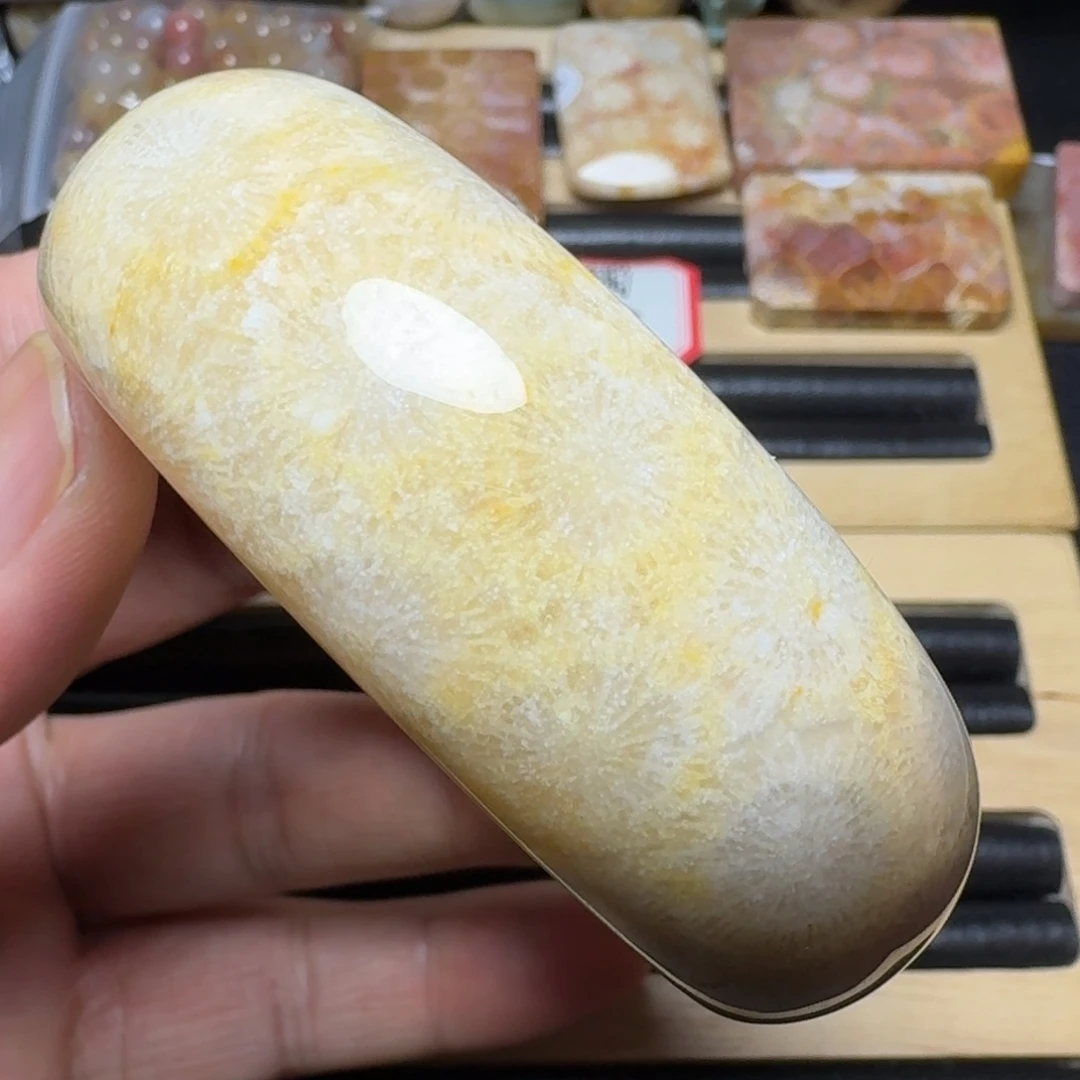 硅化玉纯天然色有机玉石未镶嵌57圈口