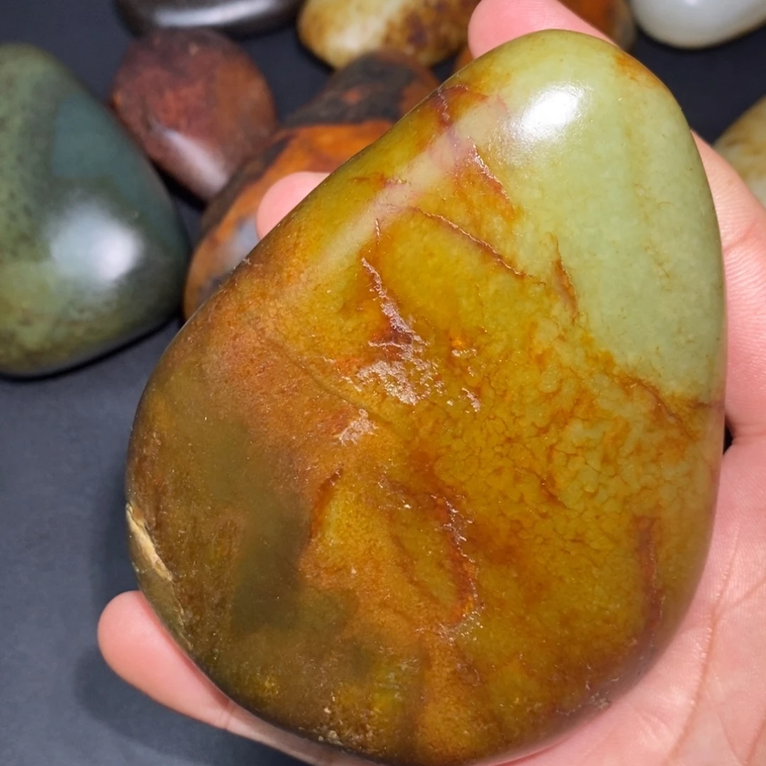 和田玉未镶嵌珠宝奇石