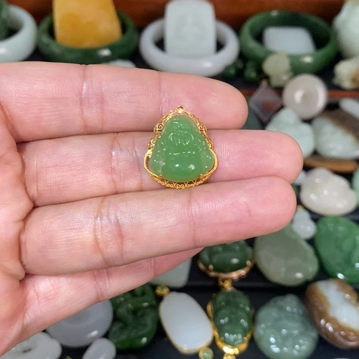 陈***姐和田玉18K金镶嵌吊坠(不含链)