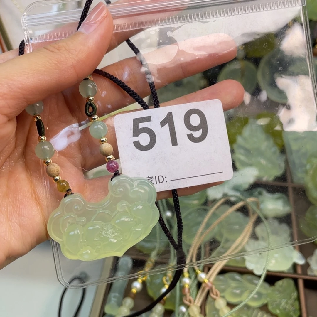 你****蛇纹石玉未镶嵌项链