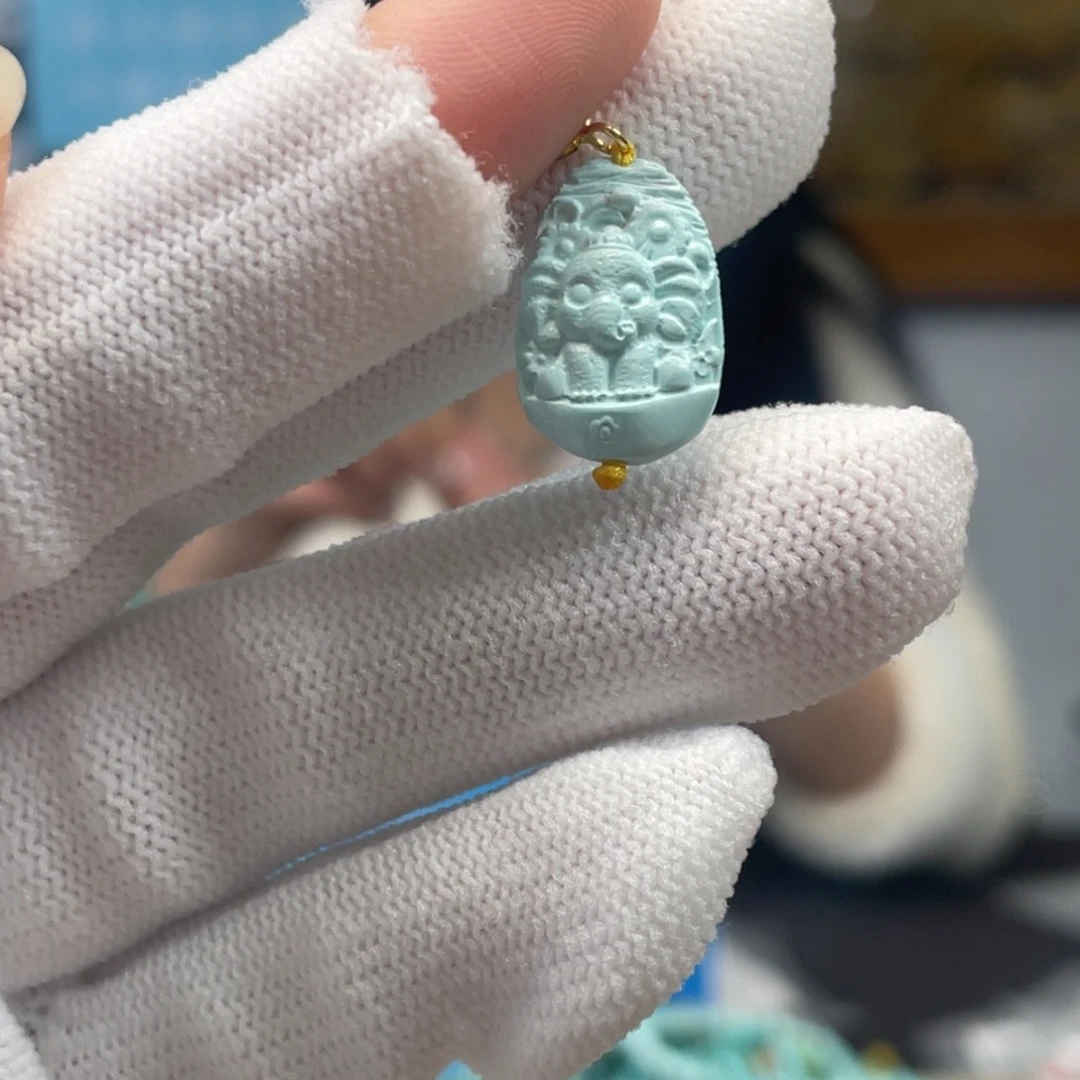 绿松石未镶嵌挂件