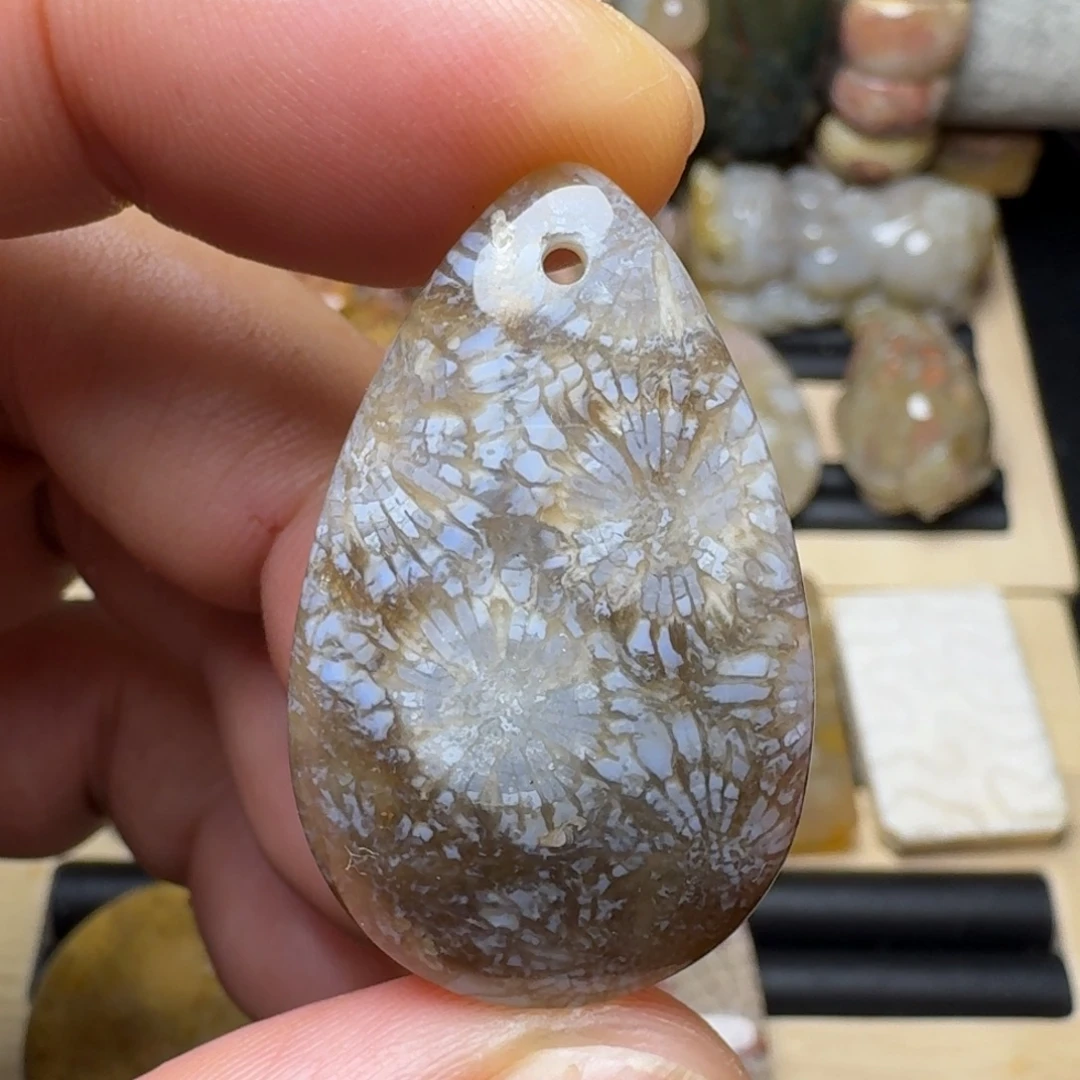 硅化玉未镶嵌纯天然色有机玉石保真色