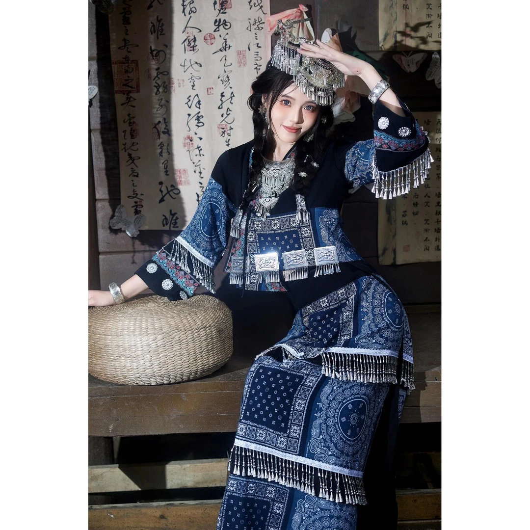 新款苗族服装土家族少数民族旅拍苗疆少女演出服套装摄影服饰爆款