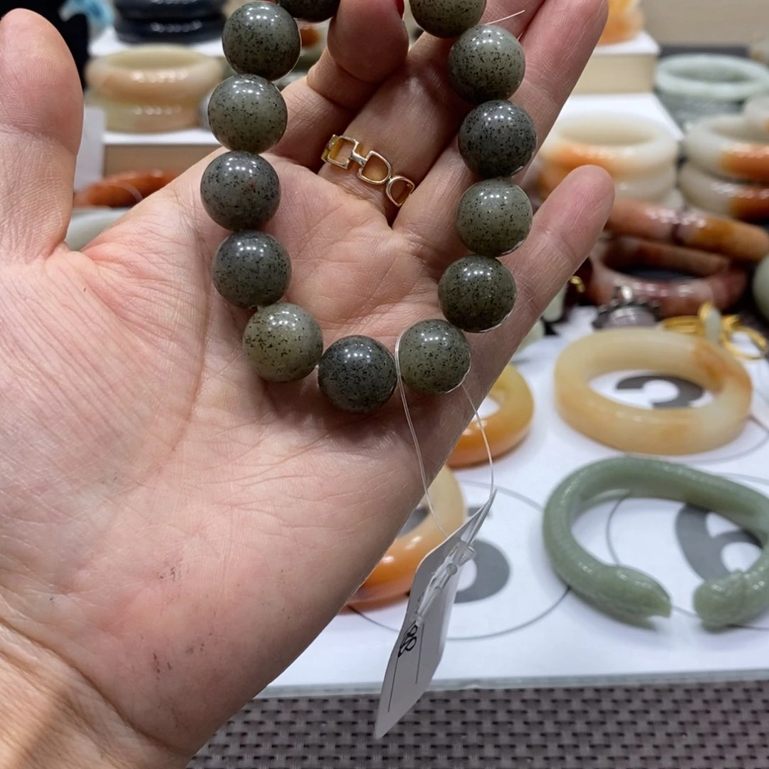 石英质玉手镯未镶嵌策**风