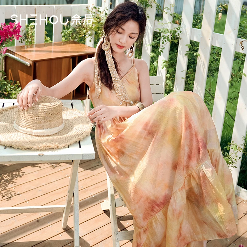 佘后法式高级感黄色碎花吊带连衣裙2025夏季新款气质海边度假显瘦