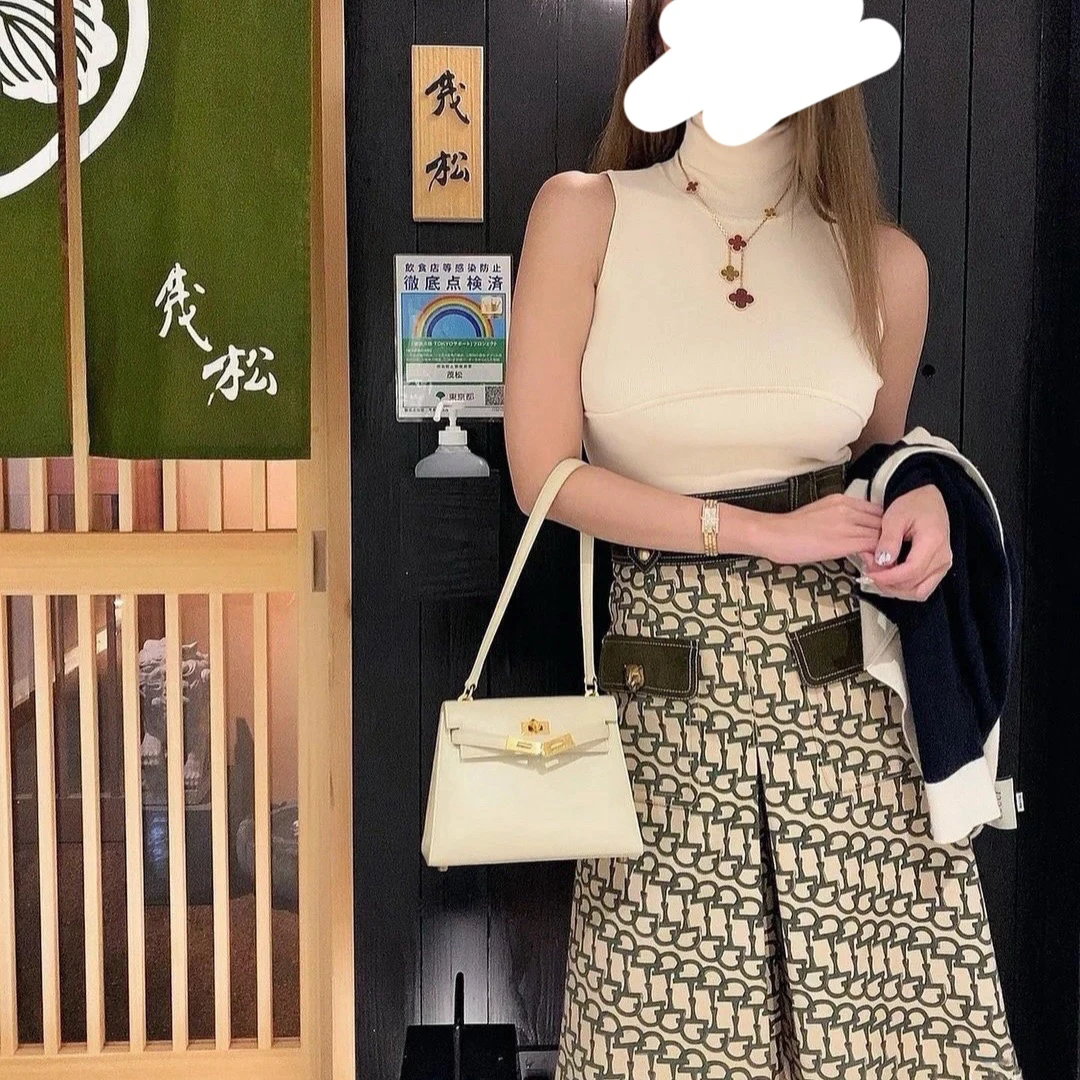 未使用 GUCCI/古驰 001861绿色羊毛秀款虎头扣满印裤裙38码女装