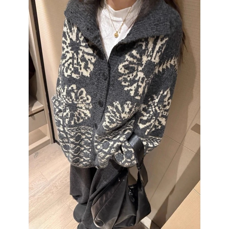 复古费尔岛灰色高领毛衣外套女秋冬季加厚宽松慵懒风翻领针织开衫