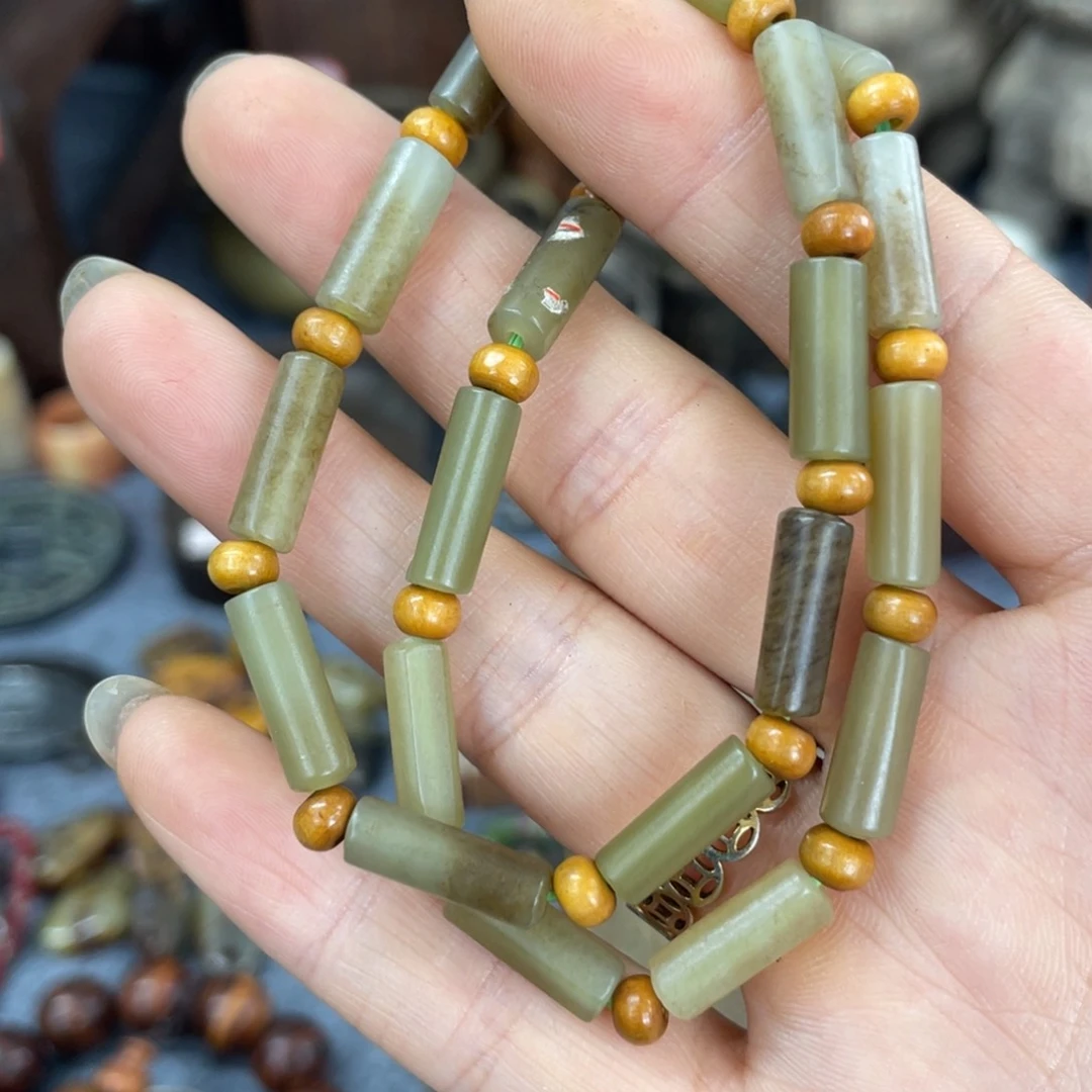 木九***姐摆件 小件。