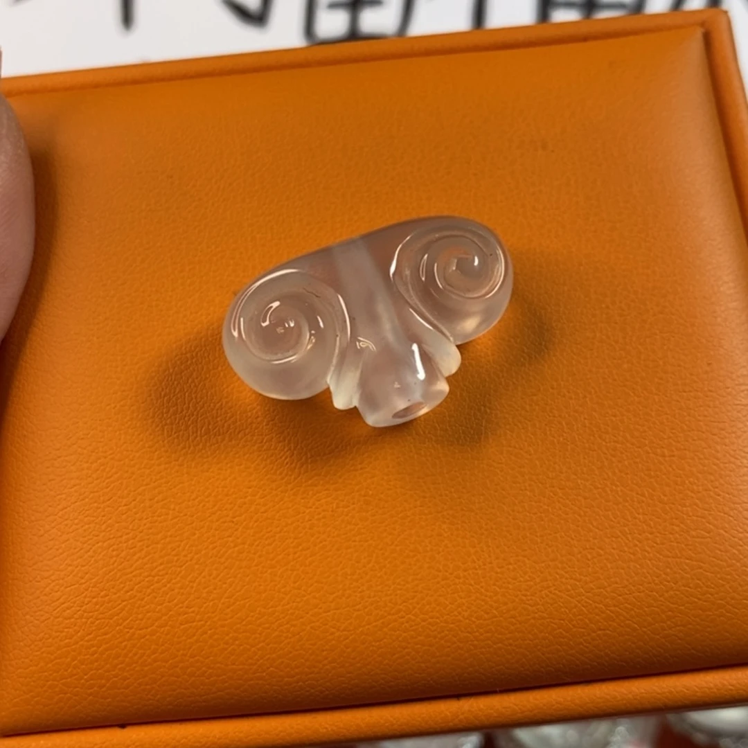 石英质玉通孔如意头未镶嵌