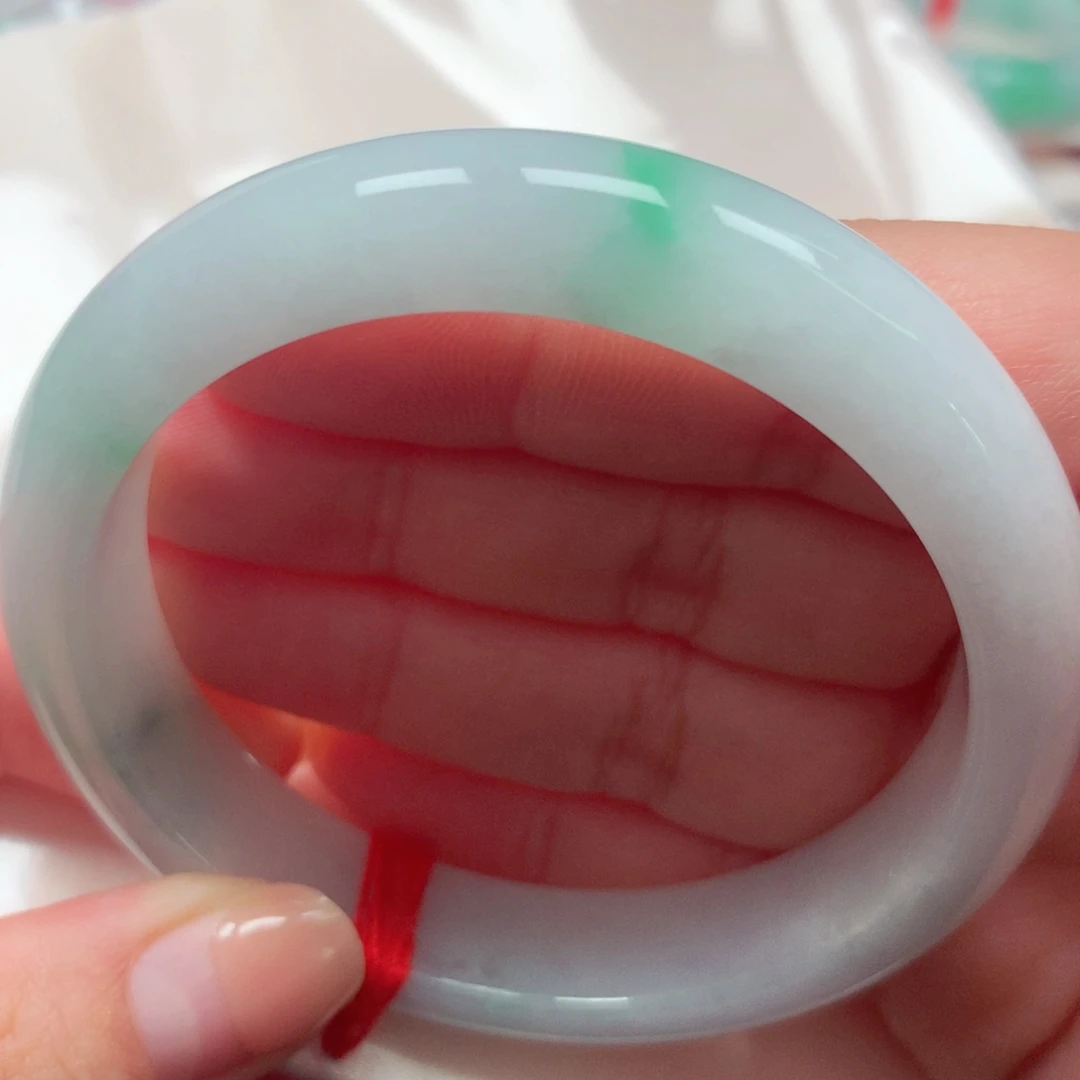 翡翠未镶嵌手镯9白底青