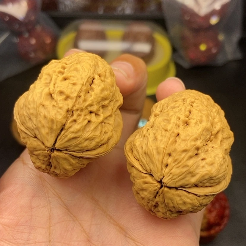 【闪购商品】把件文玩核桃42尺脑纹金蟾