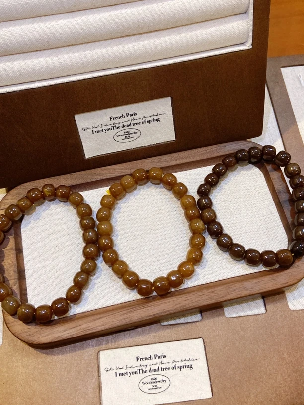 A246 和田玉糖料老型珠手串多样性发一条