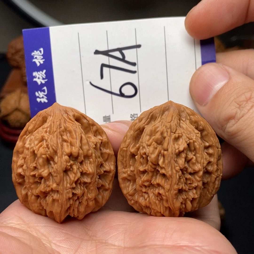 文玩核桃吊坠38虎头