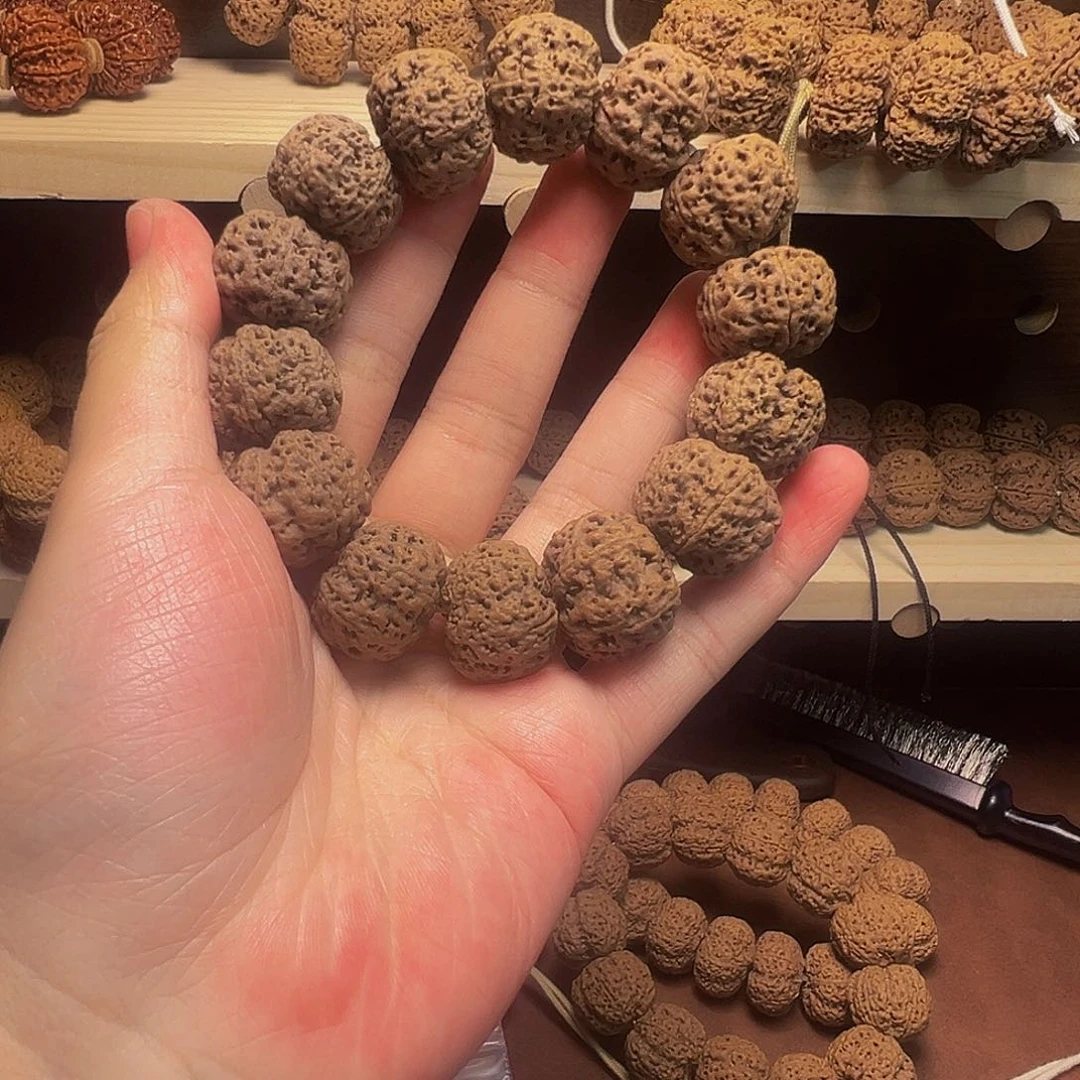 金刚菩提手串飞****人六瓣红皮梁 雪球22