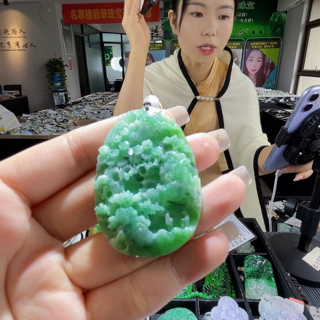 颈饰未镶嵌翡翠一