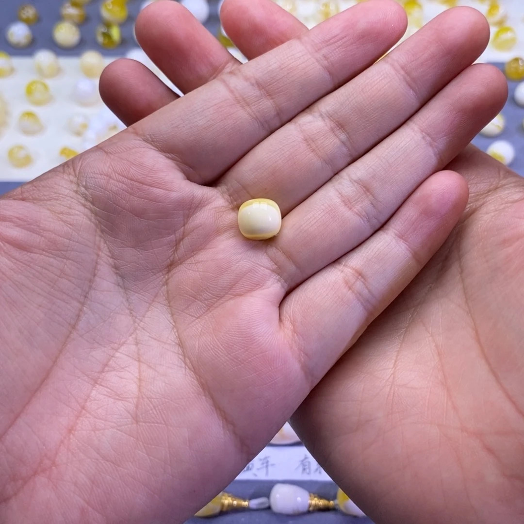 琥珀珠宝奇石未镶嵌D*