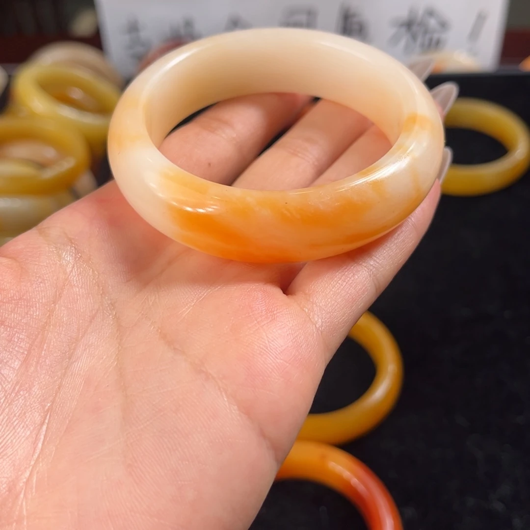 石英质玉（黄龙玉）未镶嵌手镯