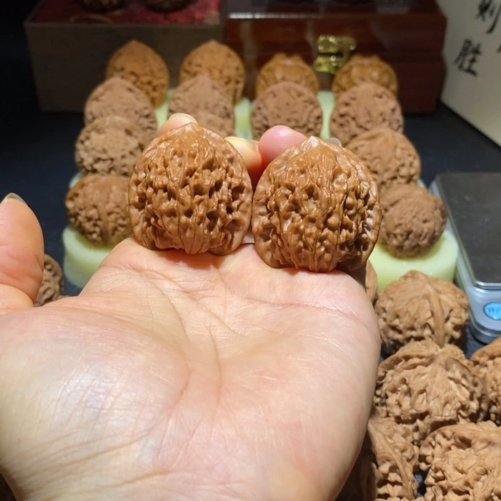 文玩核桃吊坠野核36+