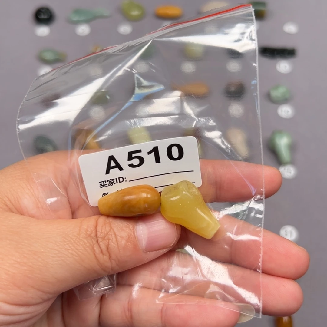 未镶嵌蛇纹石玉颈饰二*?微瑕不退不换