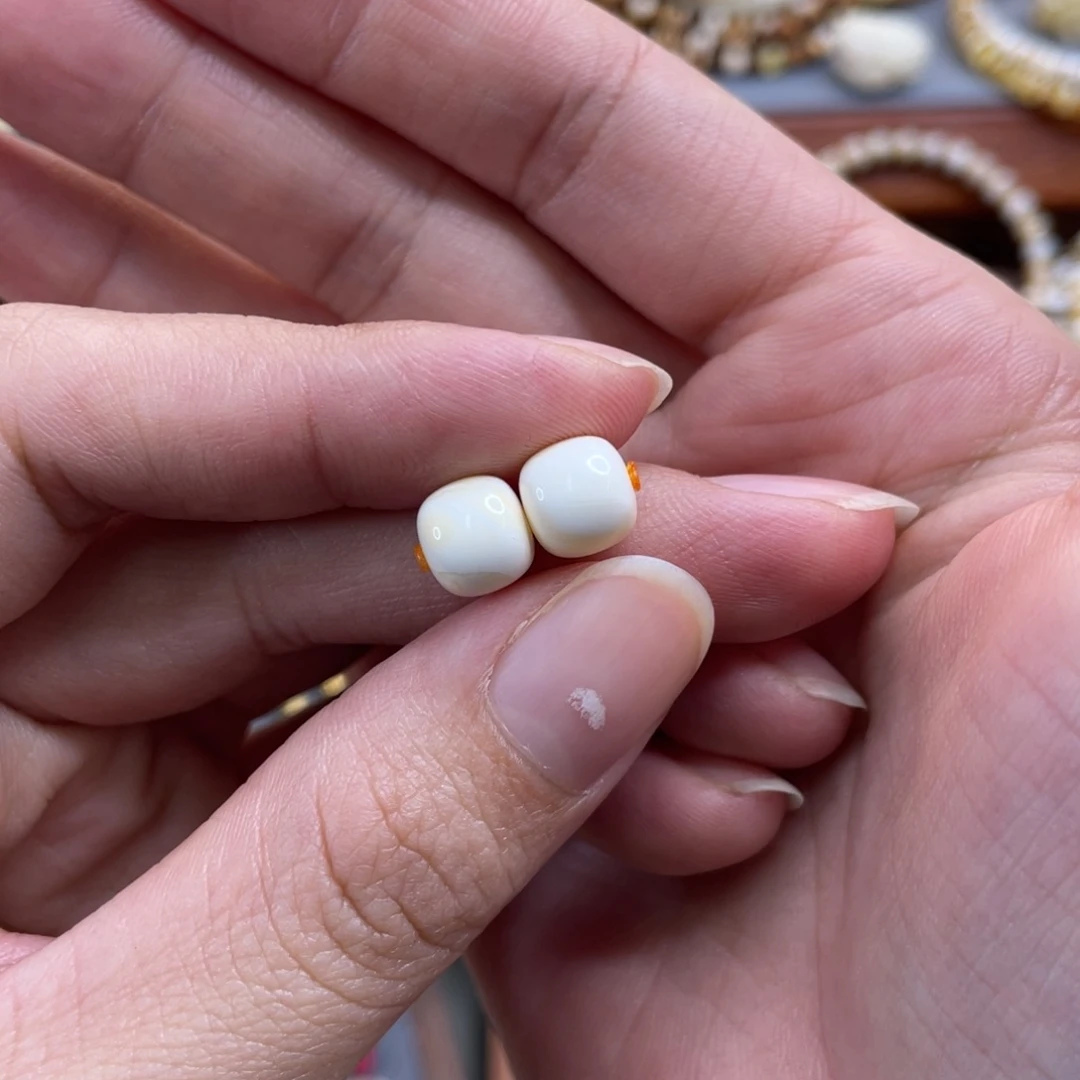 淡****琥珀未镶嵌裸石编号T2