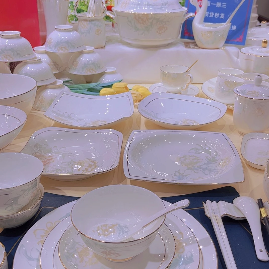 45%以上骨粉骨瓷描金清雅米饭碗单拍