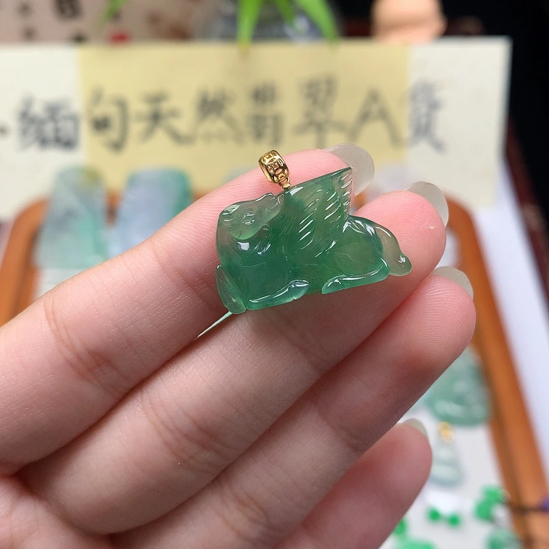 翡翠散珠缅甸天然A货翡翠飞鸟