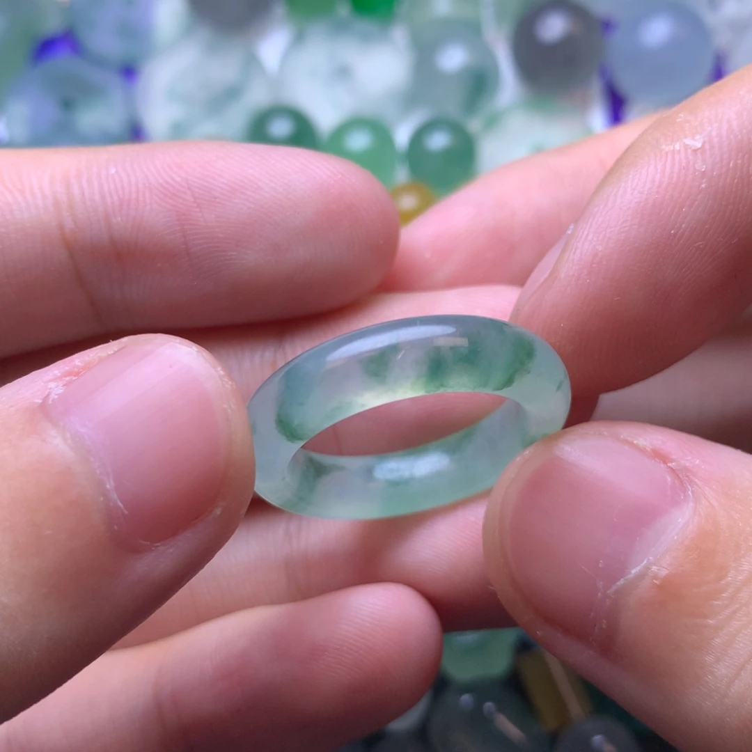 定制翡翠未镶嵌挂件